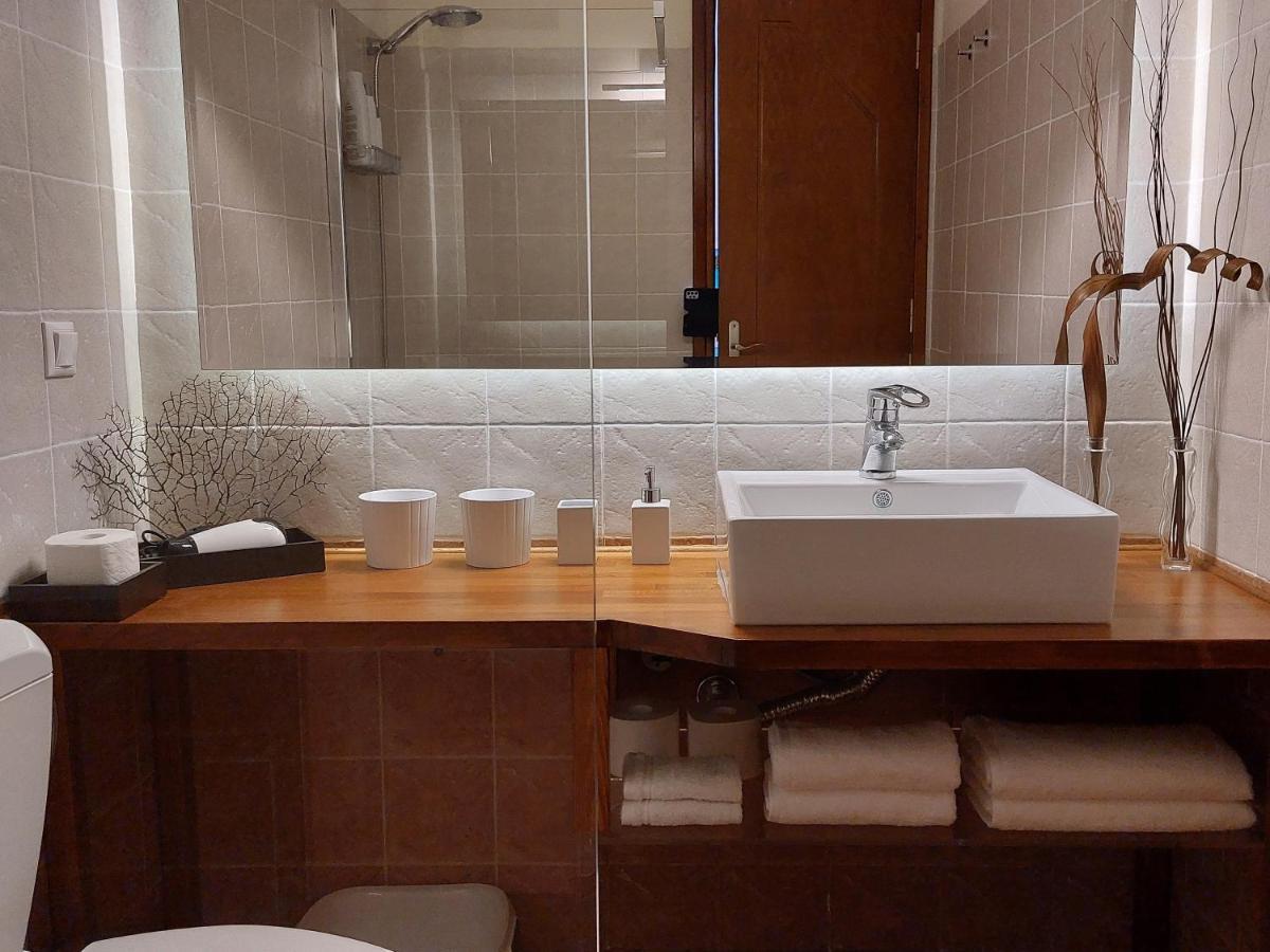 Horizon Studios With Sea View - Free Parking Глосса Экстерьер фото