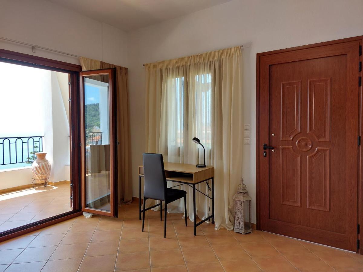 Horizon Studios With Sea View - Free Parking Глосса Экстерьер фото