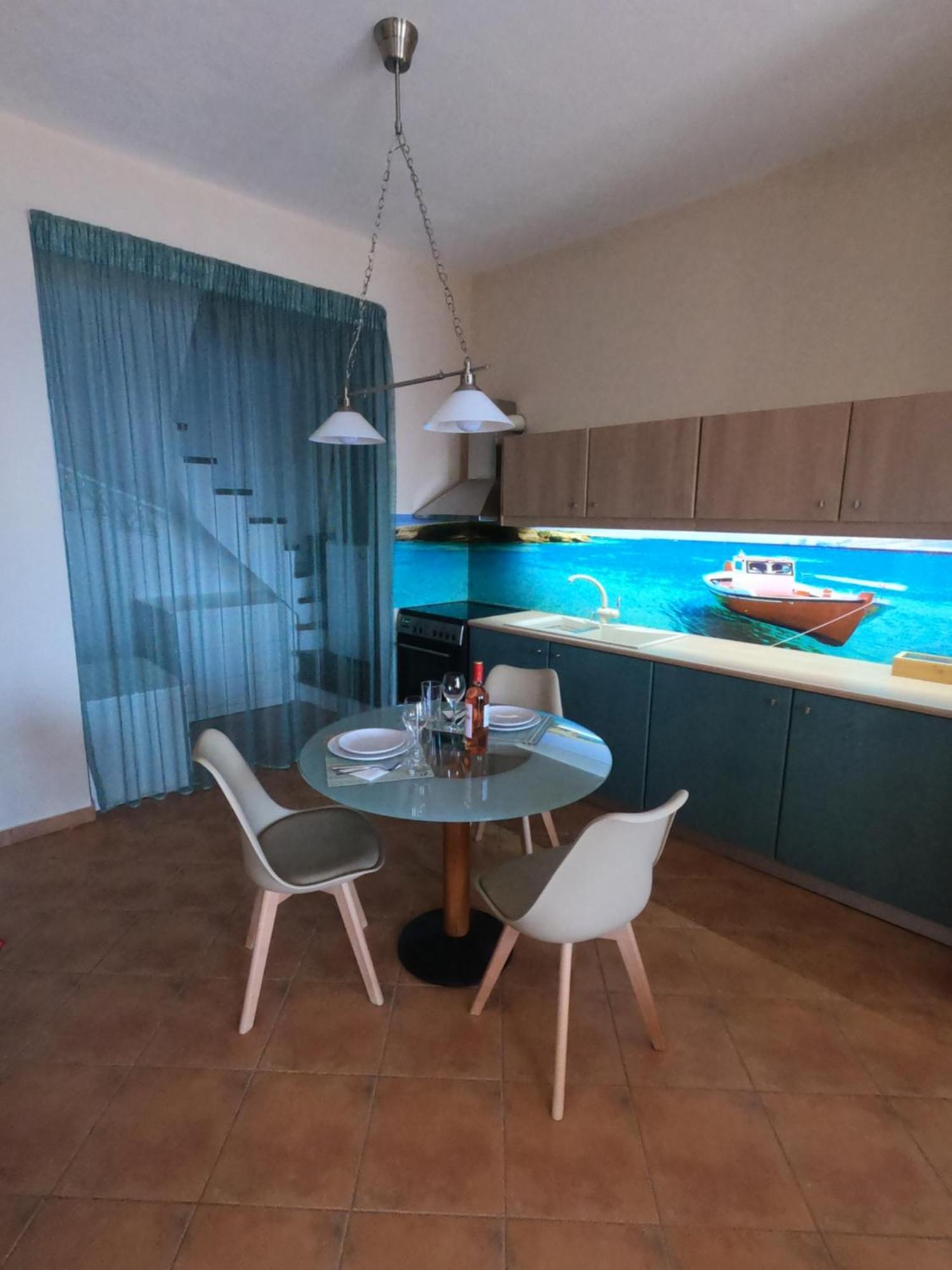 Horizon Studios With Sea View - Free Parking Глосса Экстерьер фото